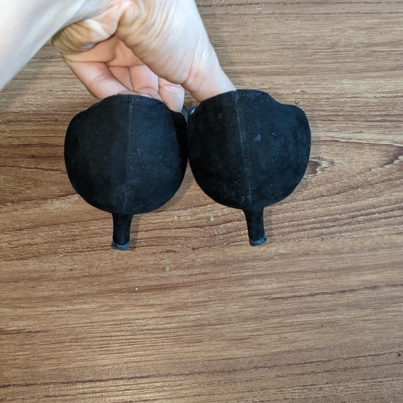 CHRISTIAN LOUBOUTIN Lace Kitten Heels - Picture 3 of 5